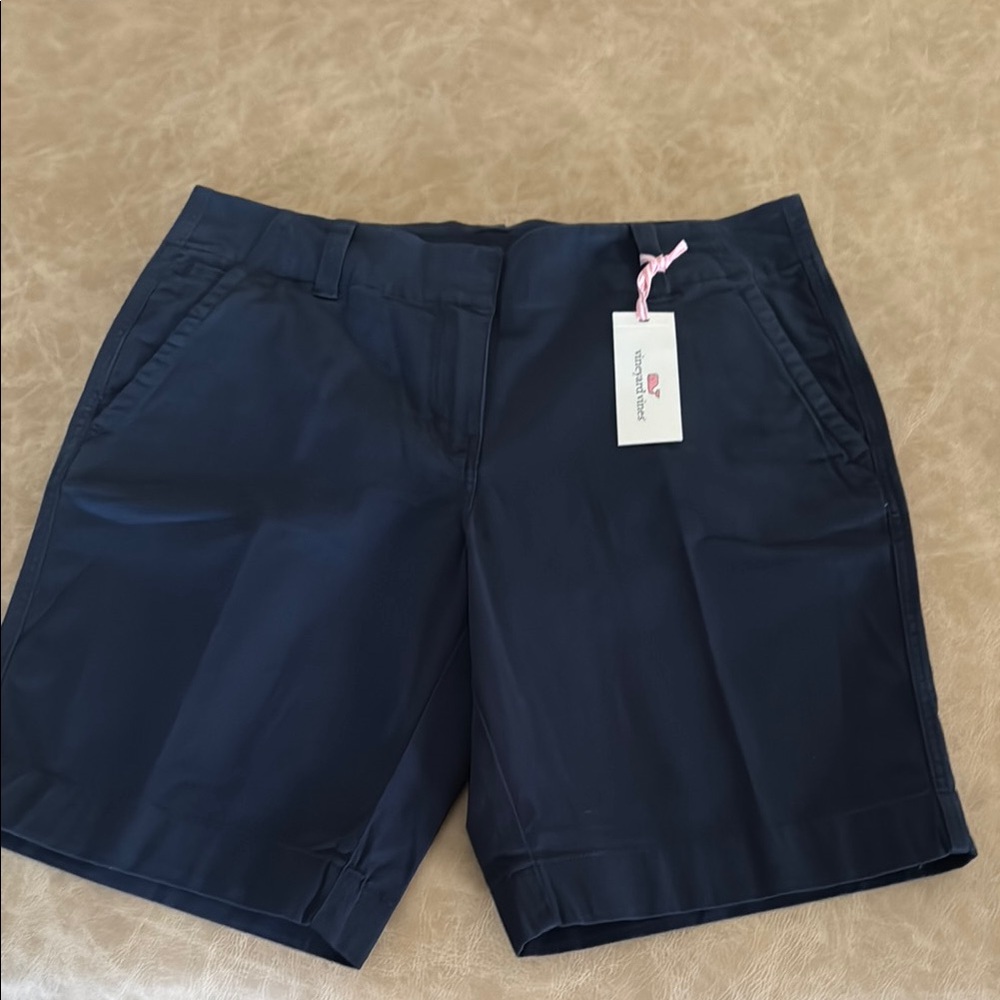 Ladies Vineyard Vines NWT Blue Bermudas with Tailored Style and Mid-Length Fit